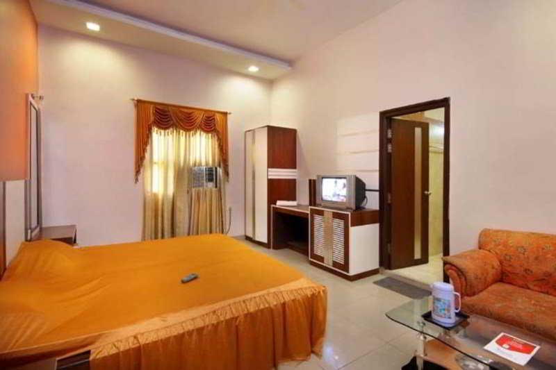 Hotel Mandakini Palace Kanpur Extérieur photo