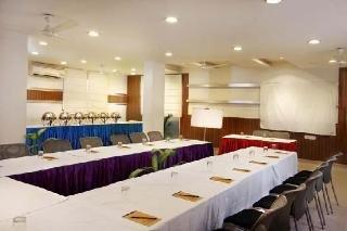 Hotel Mandakini Palace Kanpur Extérieur photo
